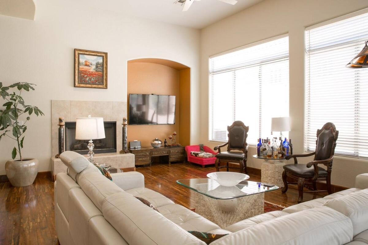 Holiday home Luxury-3 Bed-two Full Master-best Location Scottsdale